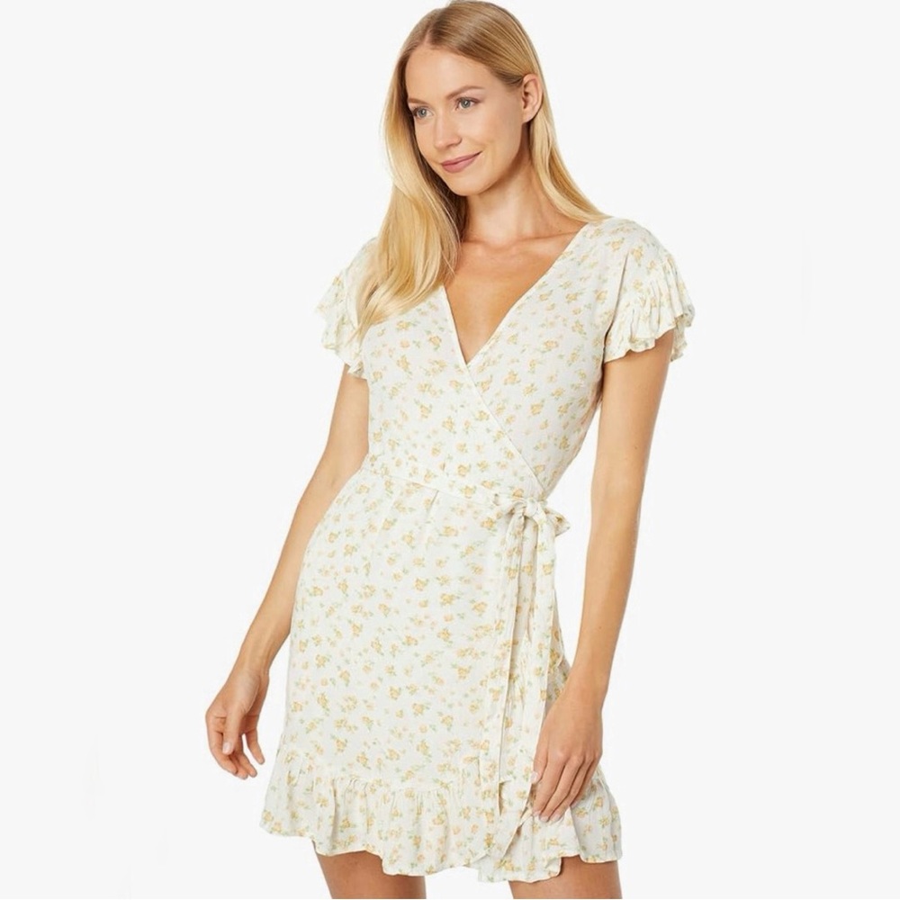 Billabong Wonen’s Wrap and Roll Floral Wrap dress